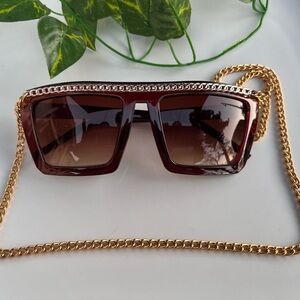 TOP OF THE CHAIN SUNNIES